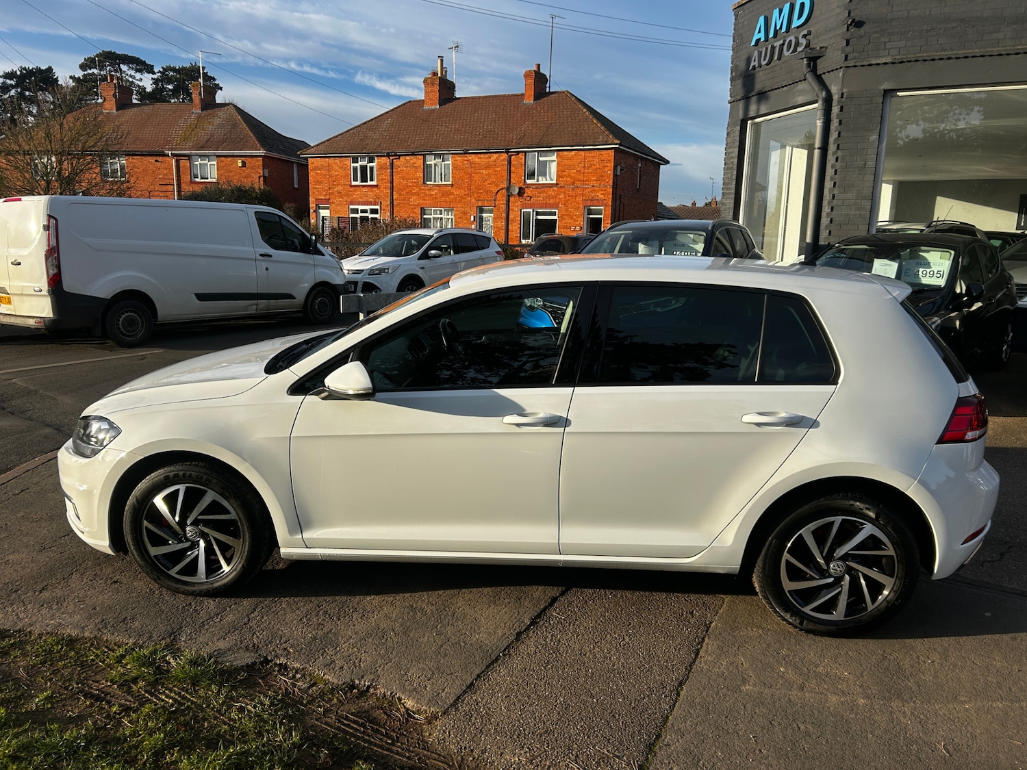 Used Volkswagen Golf 2019 for sale - 76718784: Photo 2