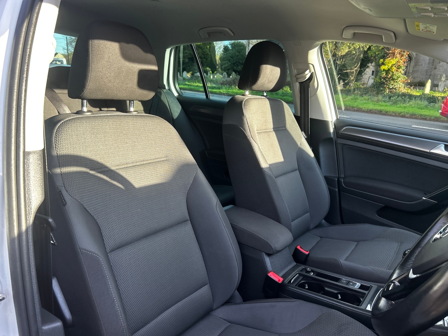 Used Volkswagen Golf 2019 for sale - 76718784: Photo 8