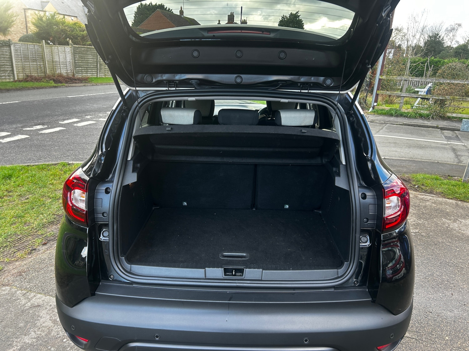 Used Renault Captur 2018 for sale - 77931227: Photo 19