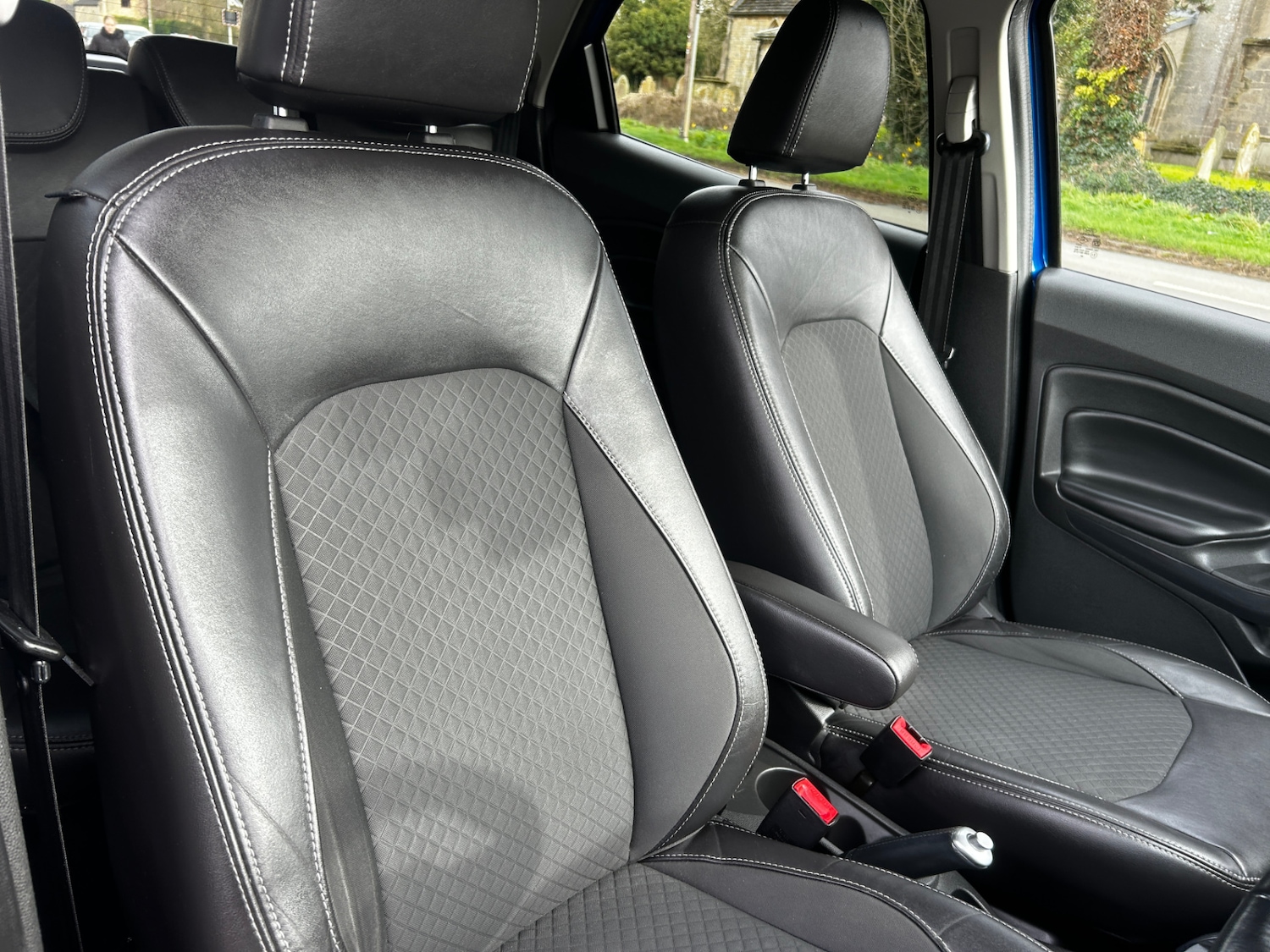 Used Ford Ecosport 2015 for sale - 77873618: Photo 12