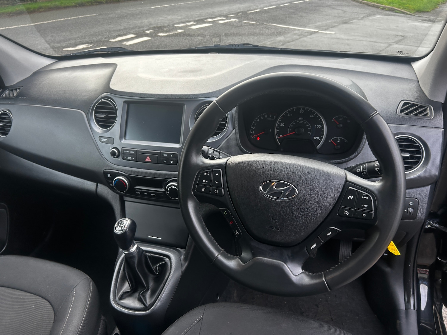 Used Hyundai i10 2019 for sale - 76983925: Photo 14
