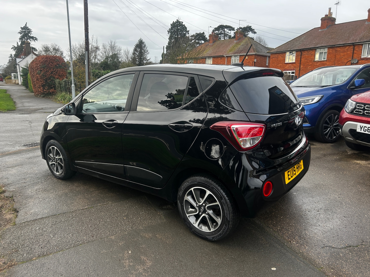 Used Hyundai i10 2019 for sale - 76983925: Photo 3