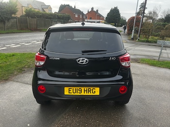 Used Hyundai i10 2019 for sale - 76983925: Photo