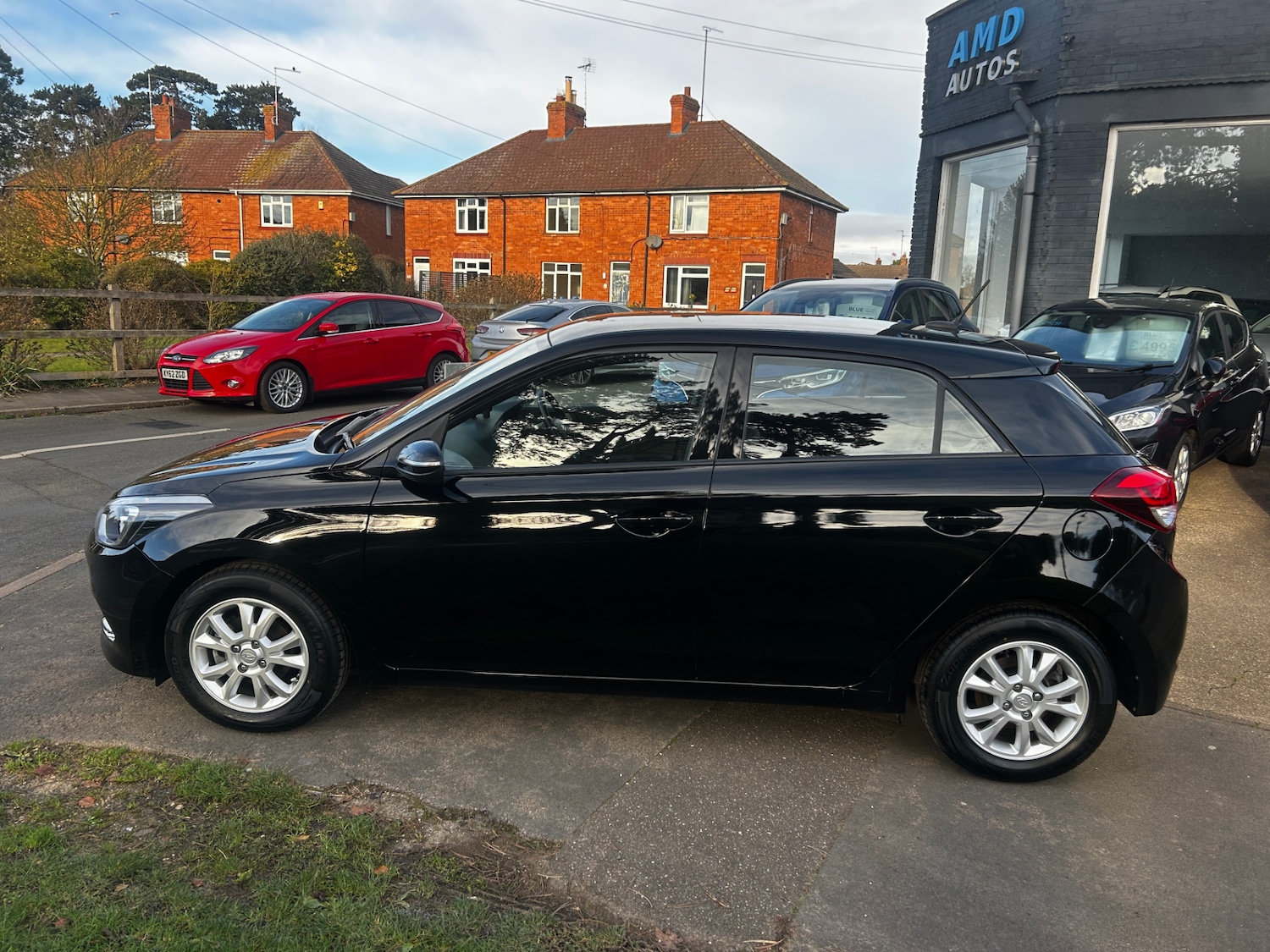 Used Hyundai i20 2017 for sale - 76638058: Photo 2