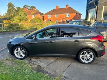 Used Ford Focus 2017 for sale - 76170208: Photo 2