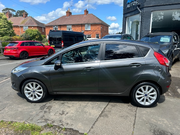 Used Ford Fiesta 2015 for sale - 74879471: Photo 2