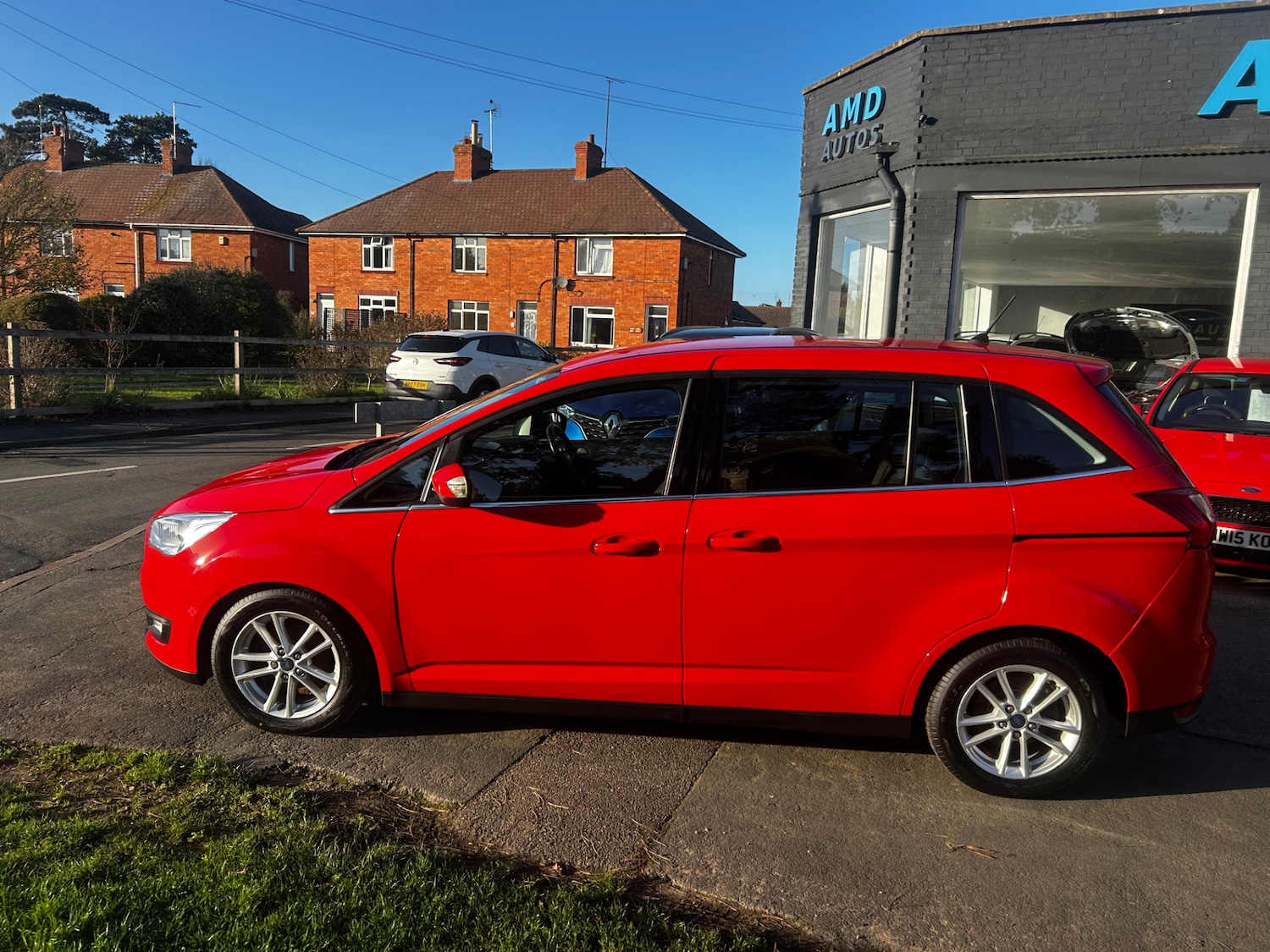 Used Ford Grand C-Max 2018 for sale - 76613680: Photo 2