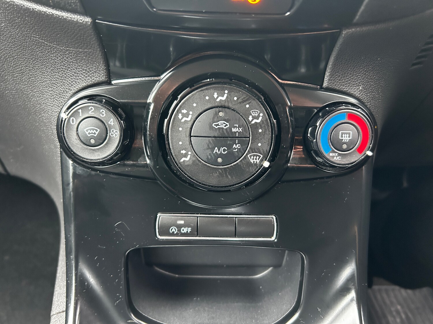 Used Ford Fiesta 2015 for sale - 77915315: Photo 16