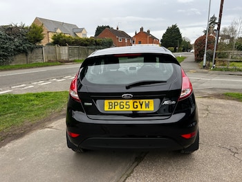 Used Ford Fiesta 2015 for sale - 77915315: Photo