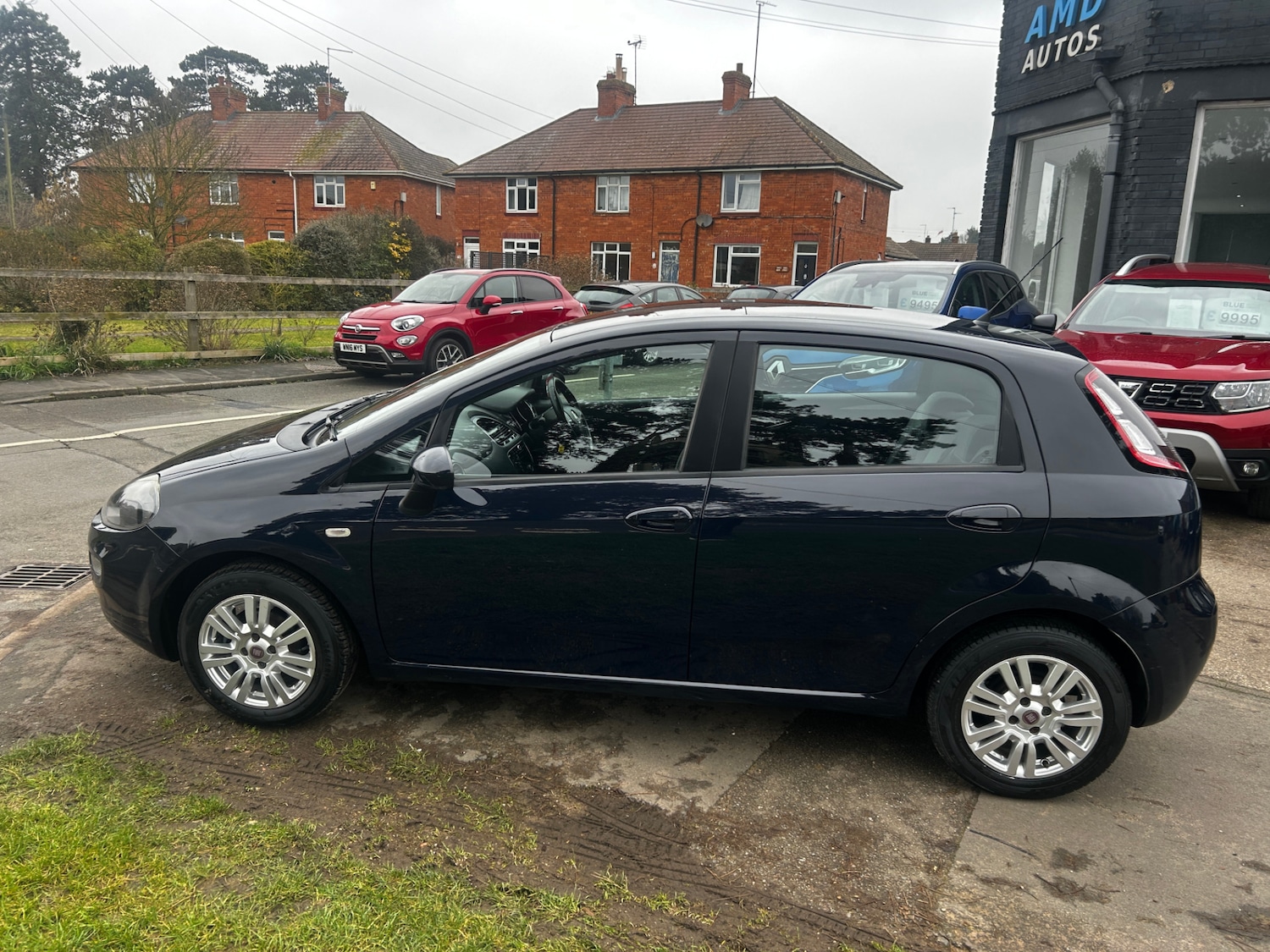 Used Fiat Punto 2012 for sale - 77404534: Photo 2