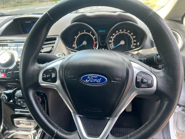 Used Ford Fiesta 2014 for sale - 75238965: Photo 15