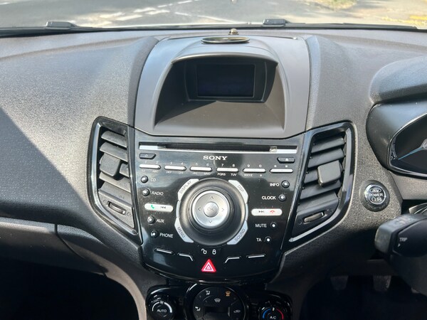 Used Ford Fiesta 2014 for sale - 75238965: Photo 17