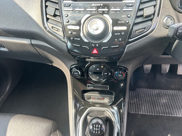 Used Ford Fiesta 2014 for sale - 75238965: Photo 18
