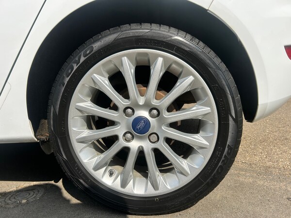 Used Ford Fiesta 2014 for sale - 75238965: Photo 27