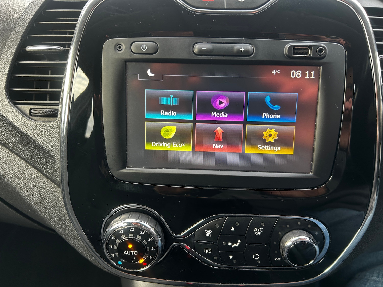 Used Renault Captur 2017 for sale - 77615928: Photo 17