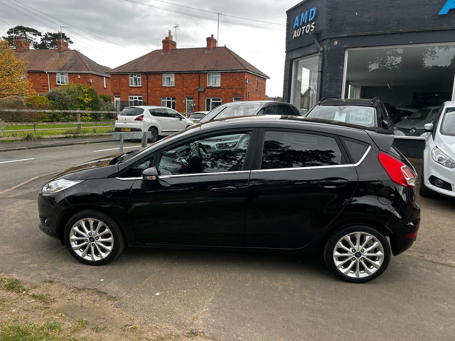 Used Ford Fiesta 2016 for sale - 78180440: Photo 2