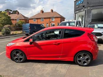 Used Ford Fiesta 2016 for sale - 79640016: Photo