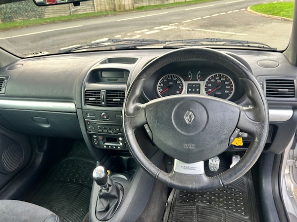 Used Renault Clio 2005 for sale - 73827632: Photo 12