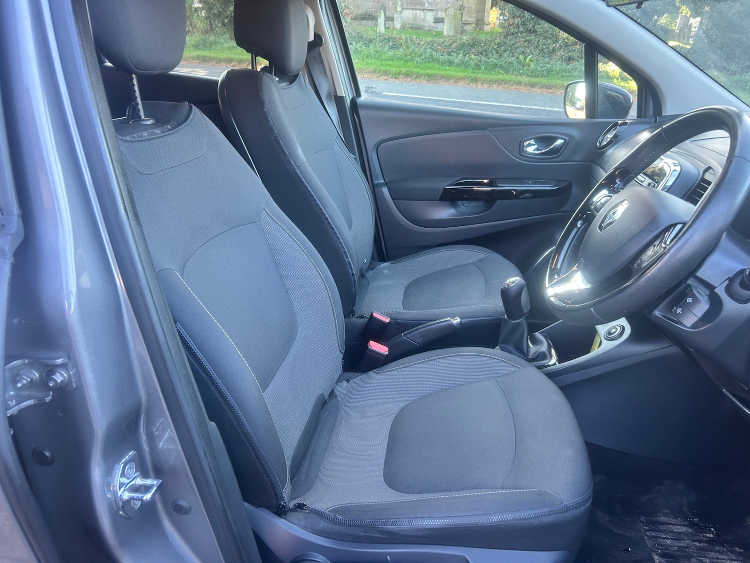 Used Renault Captur 2015 for sale - 76287019: Photo 10