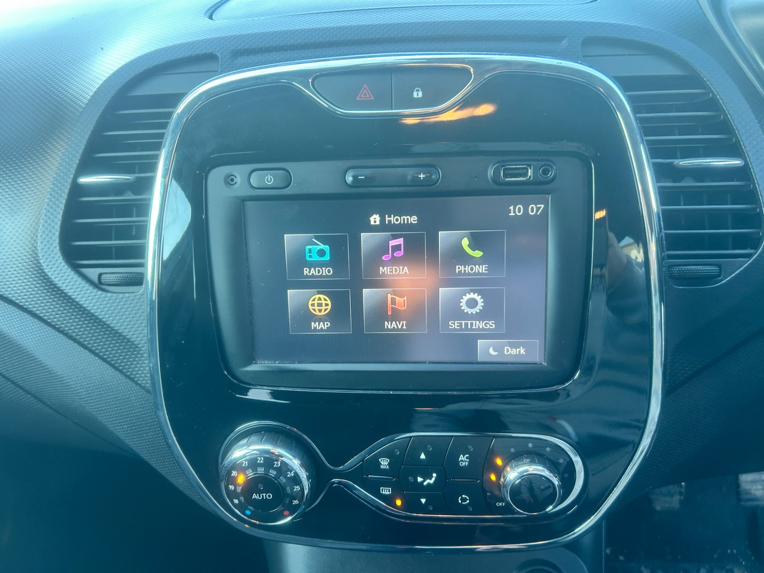 Used Renault Captur 2015 for sale - 76287019: Photo 15