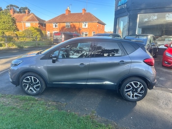 Used Renault Captur 2015 for sale - 76287019: Photo