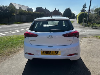 Used Hyundai i20 2017 for sale - 78328433: Photo