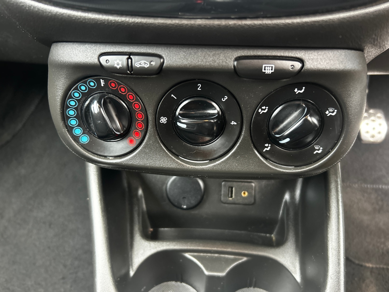 Used Vauxhall Corsa 2015 for sale - 78012341: Photo 18