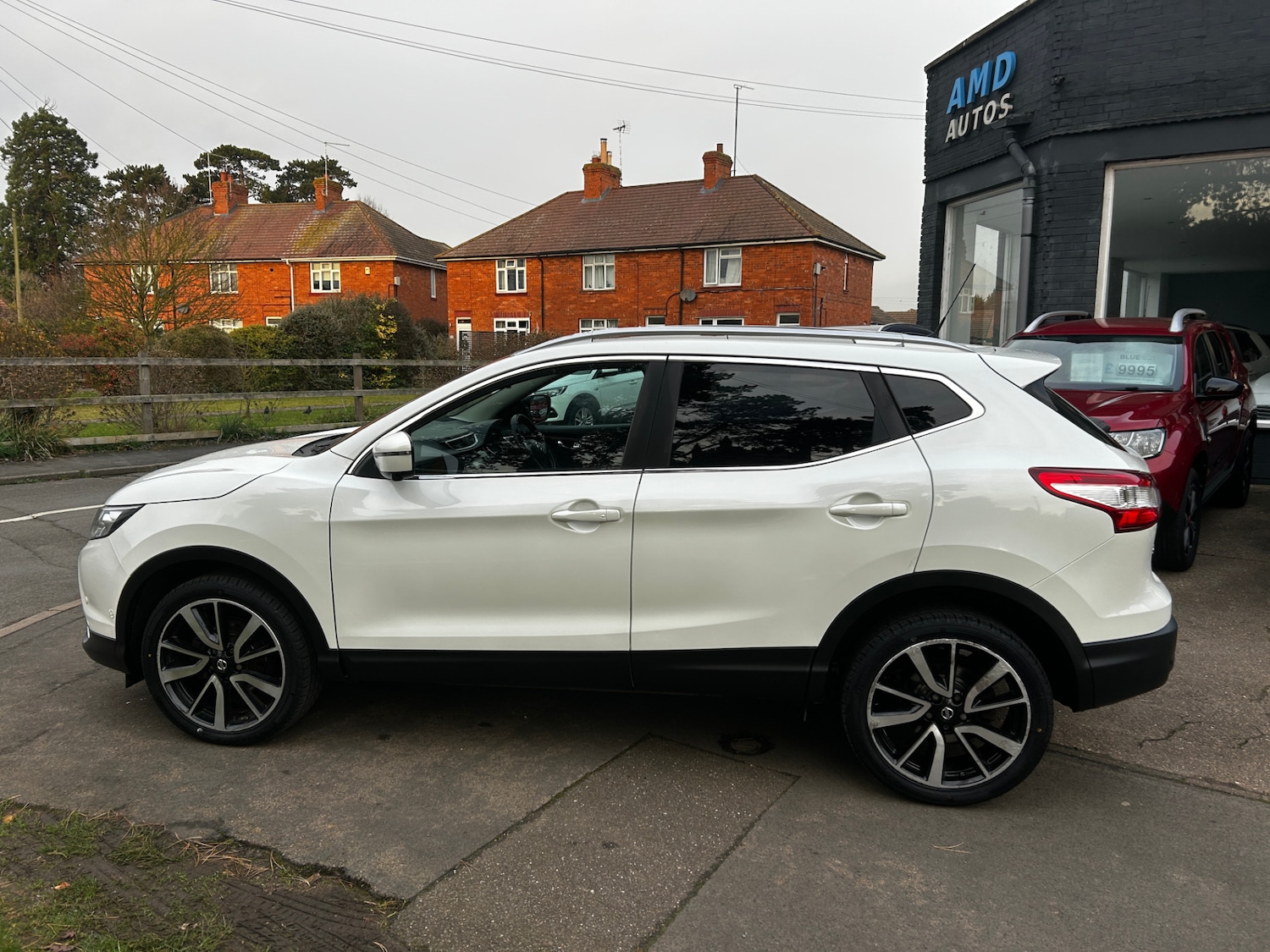 Used Nissan Qashqai 2016 for sale - 76919839: Photo 2