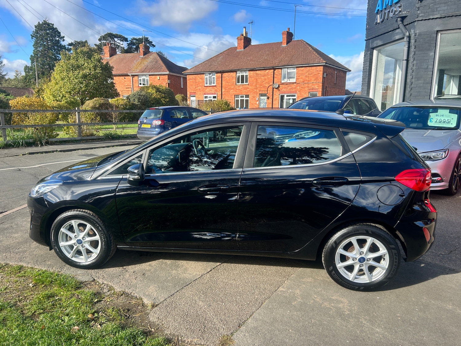 Used Ford Fiesta 2018 for sale - 76365021: Photo 2