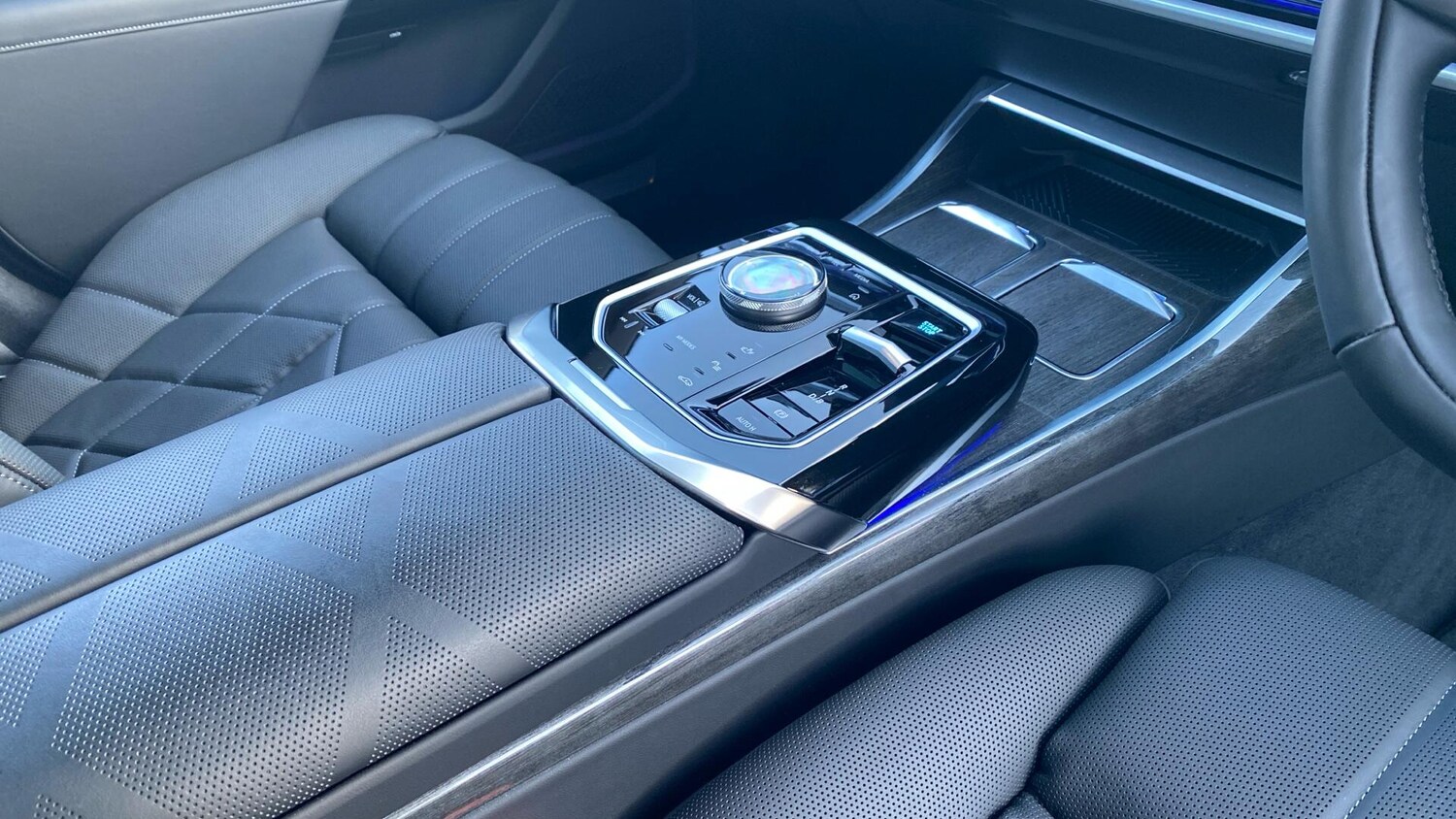 Used BMW i7 2025 for sale - 77331279: Photo 10