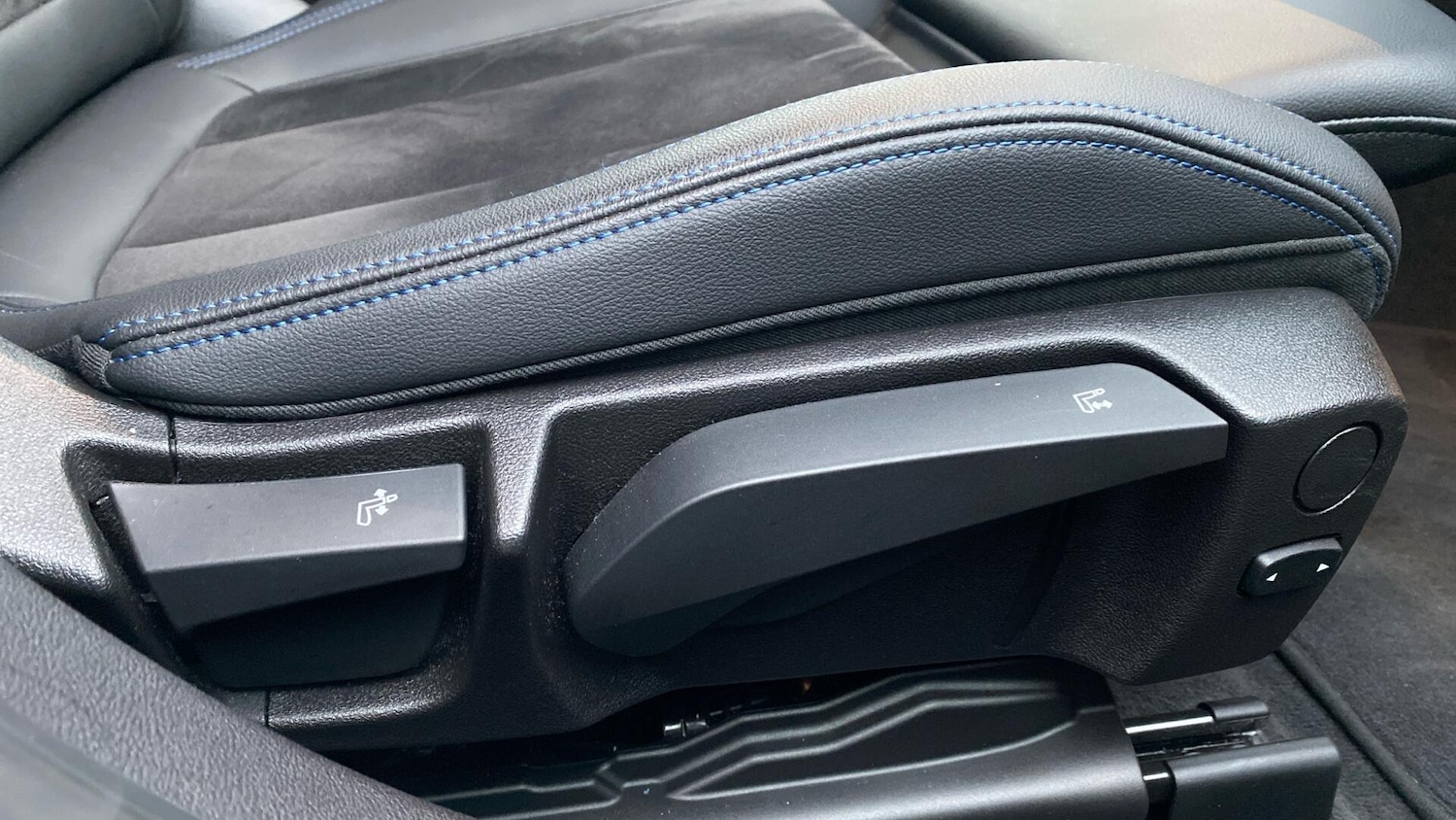 Used BMW 3 Series 2023 for sale - 77573801: Photo 28