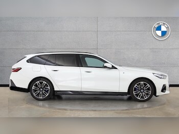 Used BMW 5 Series 2025 for sale - 76760609: Photo