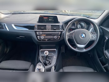 Used BMW 1 Series 2017 for sale - 76760610: Photo