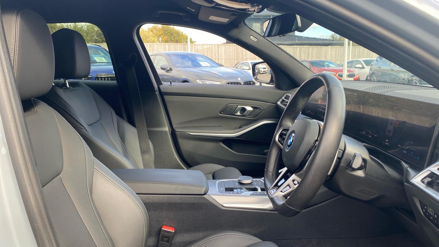 Used BMW 3 Series 2025 for sale - 76760575: Photo 11