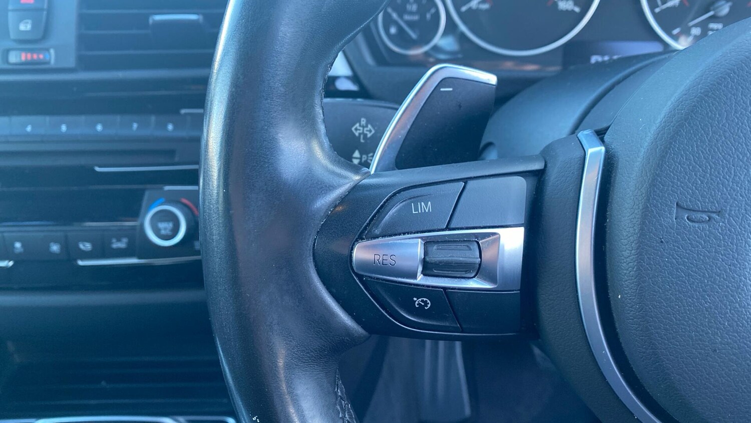 Used BMW 3 Series 2019 for sale - 77574673: Photo 17