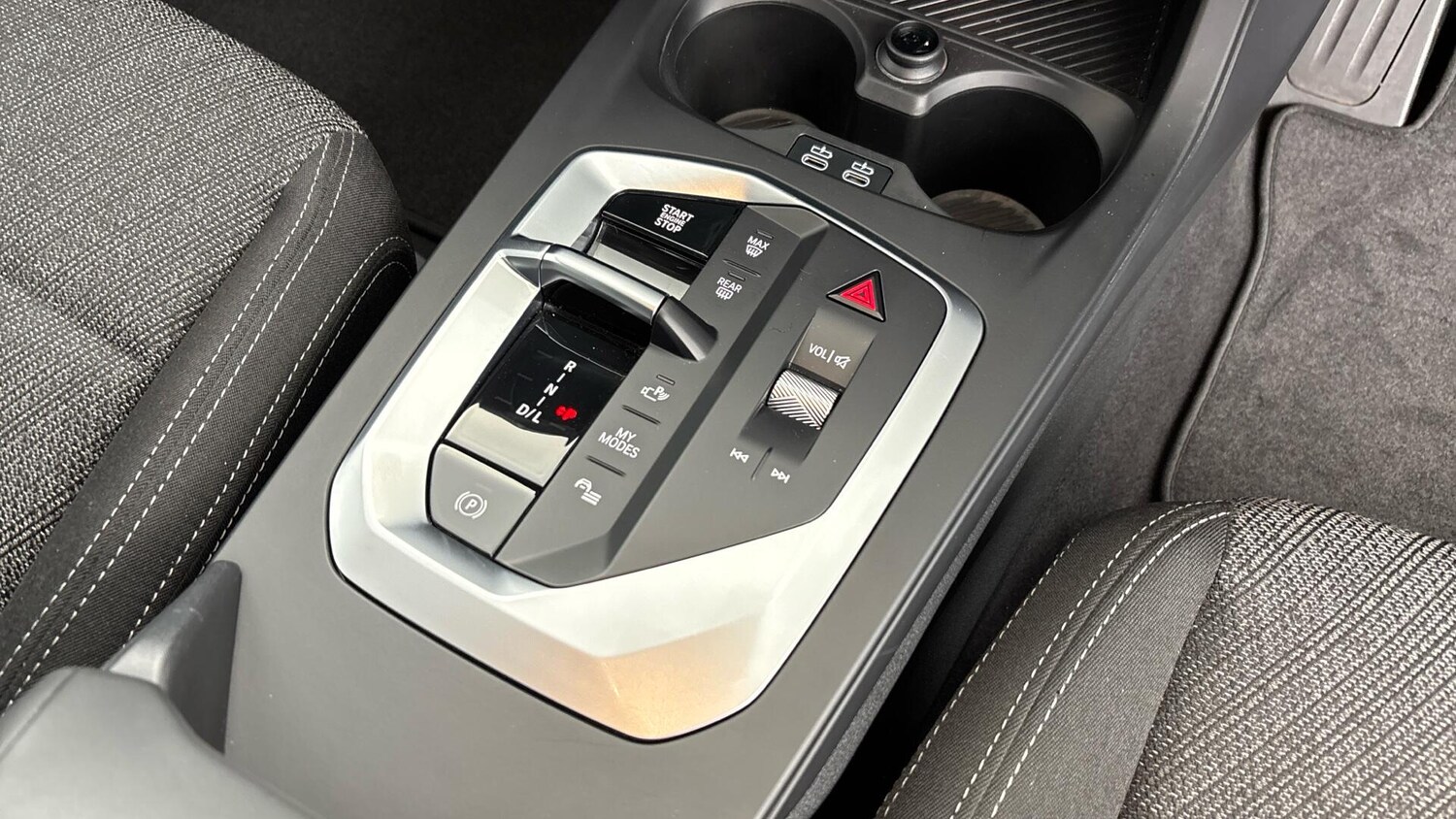 Used BMW 1 Series 2025 for sale - 76760621: Photo 10