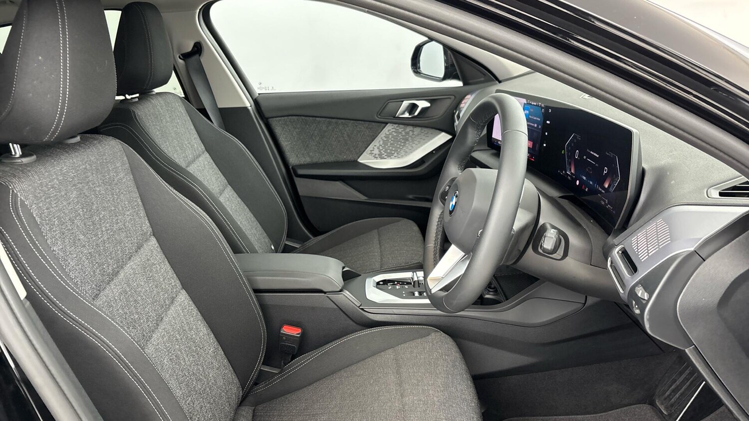 Used BMW 1 Series 2025 for sale - 76760621: Photo 11