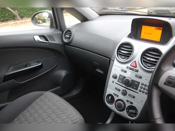 Used Vauxhall Corsa 2013 for sale - 76532130: Photo