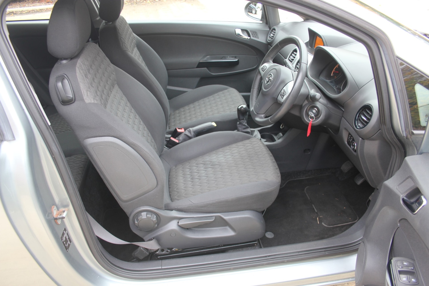 Used Vauxhall Corsa 2013 for sale - 76532130: Photo 6