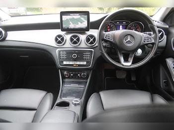 Used Mercedes-Benz GLA 2018 for sale - 75999992: Photo