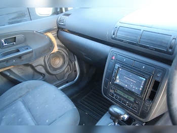 Used Volkswagen Sharan 2006 for sale - 77104664: Photo