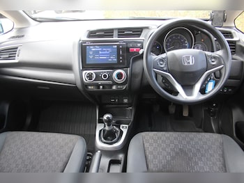 Used Honda Jazz 2016 for sale - 75825451: Photo