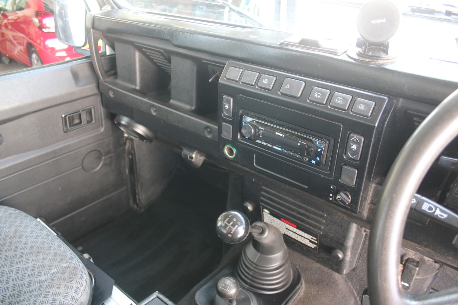 Used Land Rover Defender 2005 for sale - 78169027: Photo 4
