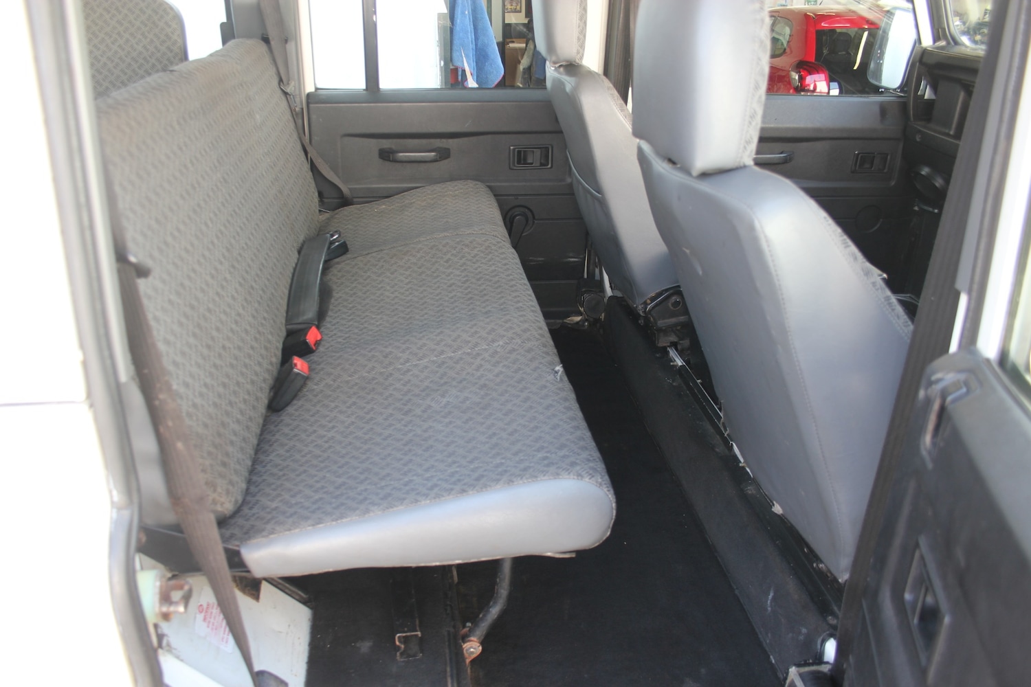 Used Land Rover Defender 2005 for sale - 78169027: Photo 8