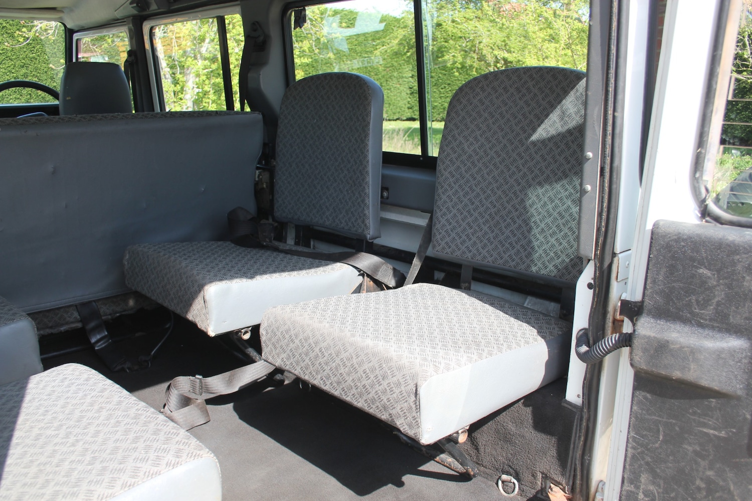 Used Land Rover Defender 2005 for sale - 78169027: Photo 9