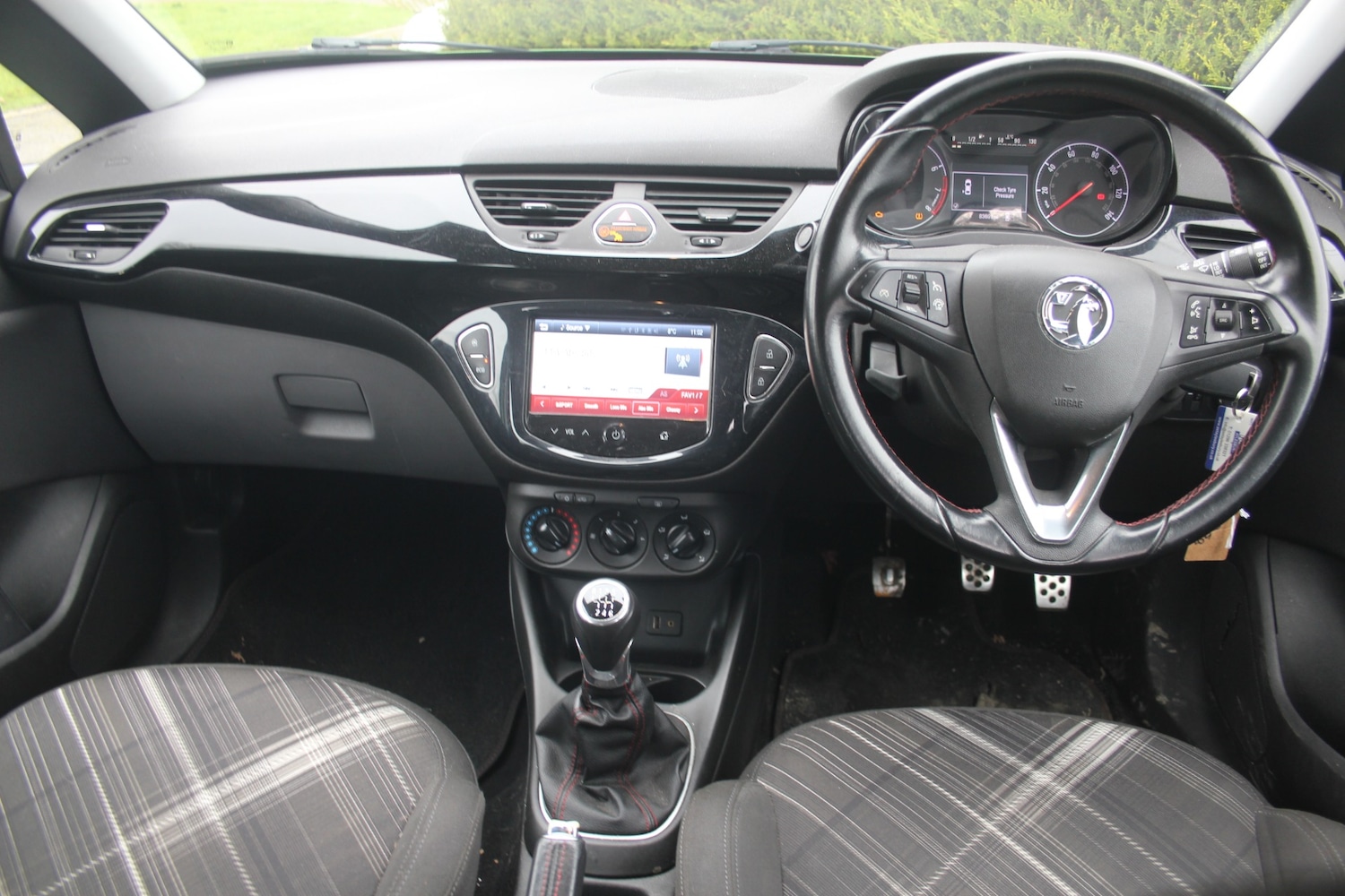 Used Vauxhall Corsa 2015 for sale - 77656434: Photo 2