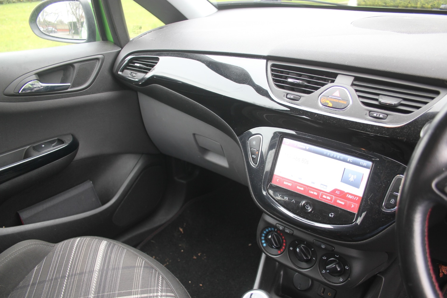 Used Vauxhall Corsa 2015 for sale - 77656434: Photo 4