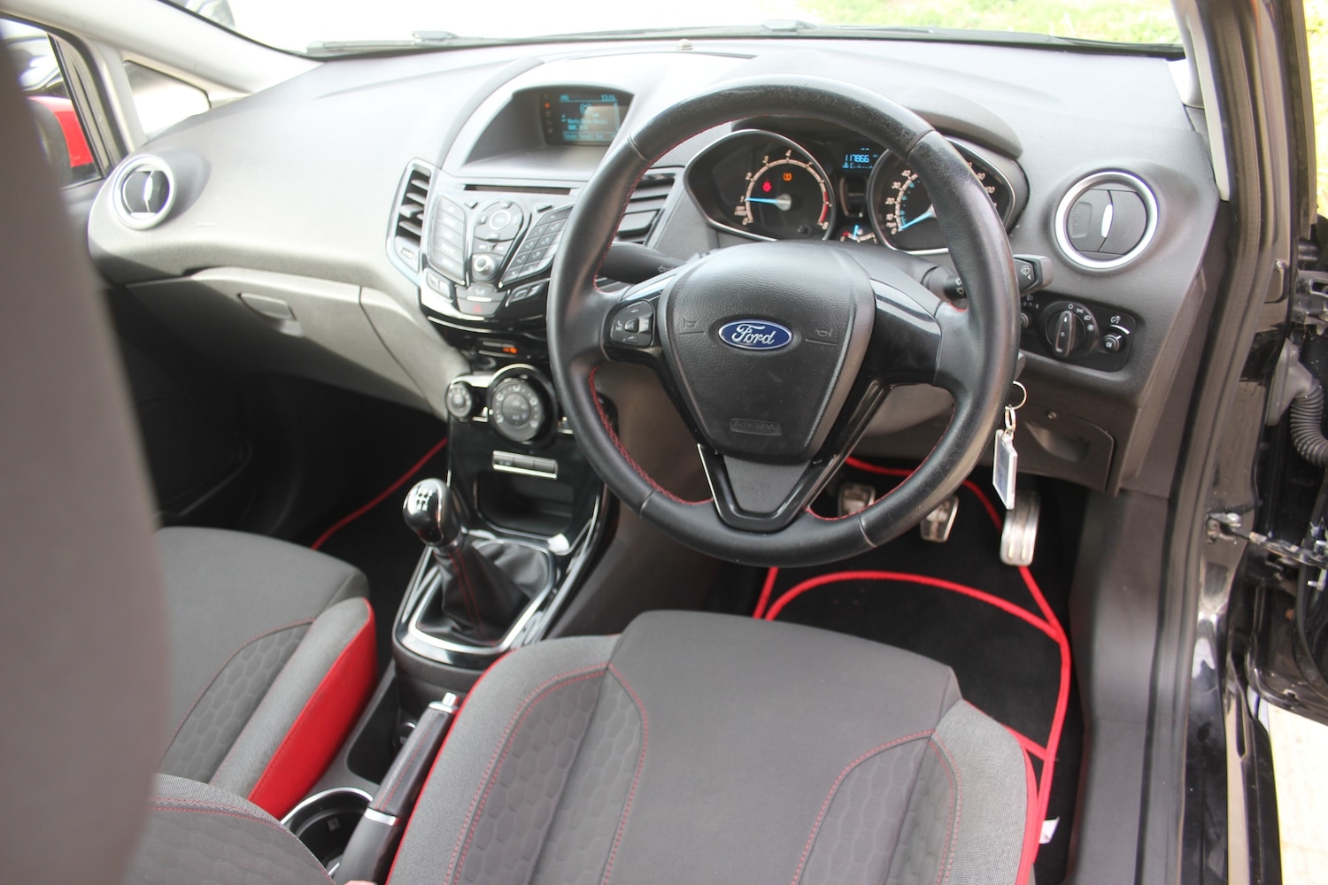 Used Ford Fiesta 2015 for sale - 76464014: Photo 2
