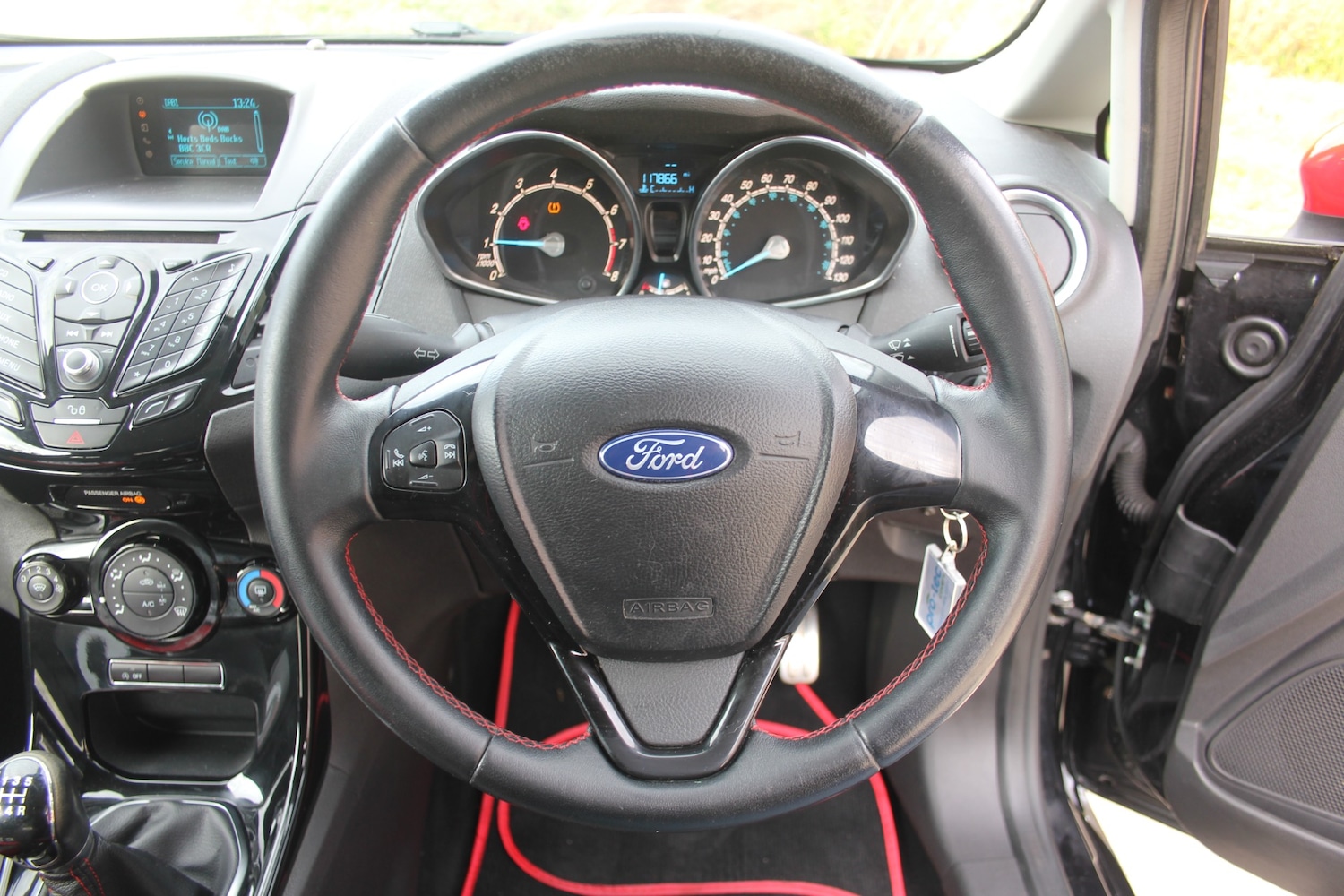 Used Ford Fiesta 2015 for sale - 76464014: Photo 3