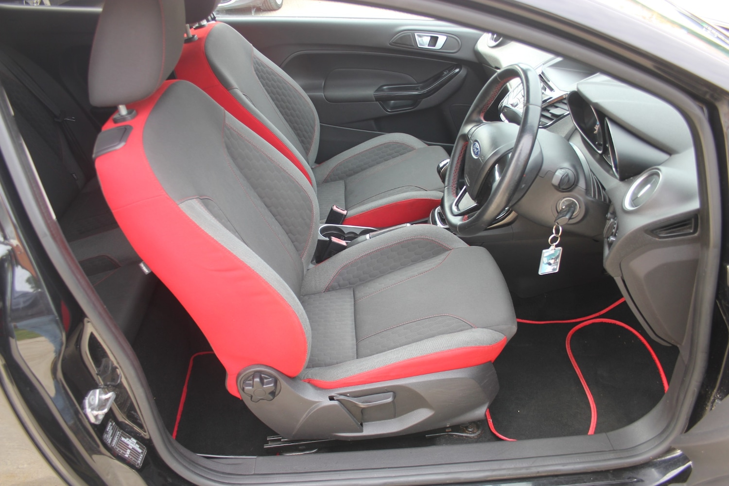 Used Ford Fiesta 2015 for sale - 76464014: Photo 6